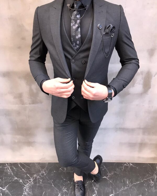 Newark Dark Gray Slim Fit Suit - Bespoke Daily