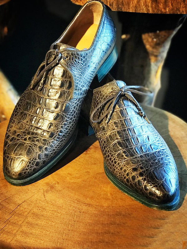 Handmade Black Crocodile Embossed Leather Oxfords by BespokeDailyShop.com with Free Worldwide Shipping