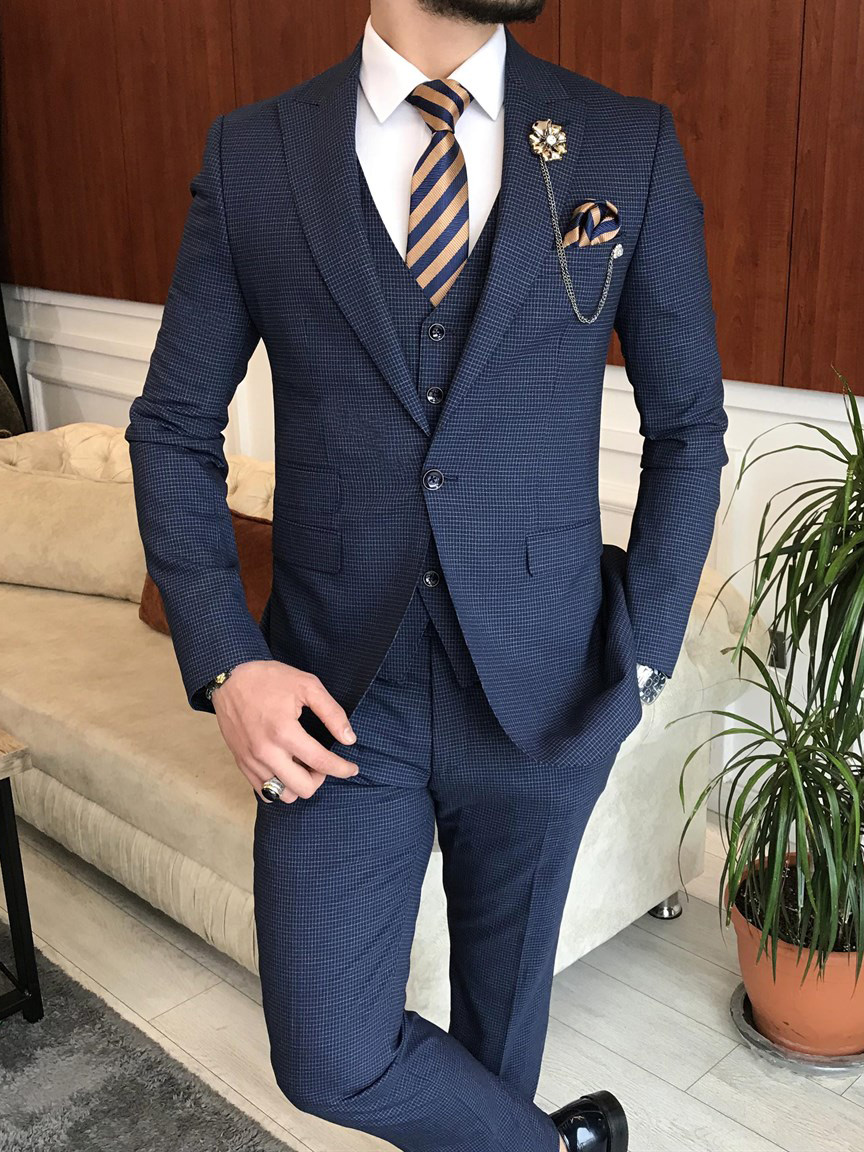 Navy Blue Italian Style Peak Lapel Suit for Men | BespokeaDailyShop.com